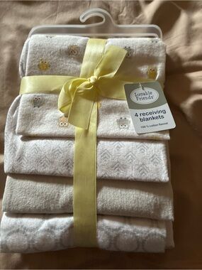 Luvable Friends Yellow & Cream Owl Baby Receiving Blankets - 4 Pack